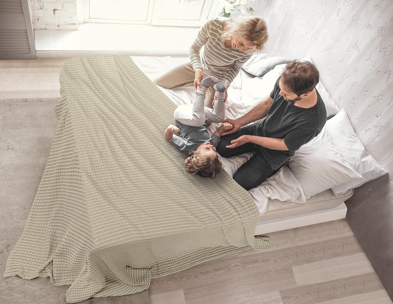 image:imageUtopia Bedding 100 Baumwolle Waffeldecke Kuschedecke 300 GSM Anthrazitgrau 274 x 228 cm weiche leichte atmungsaktive tagesdecke Sofa amp Couch berwurf fr alle JahreszeitenKhaki