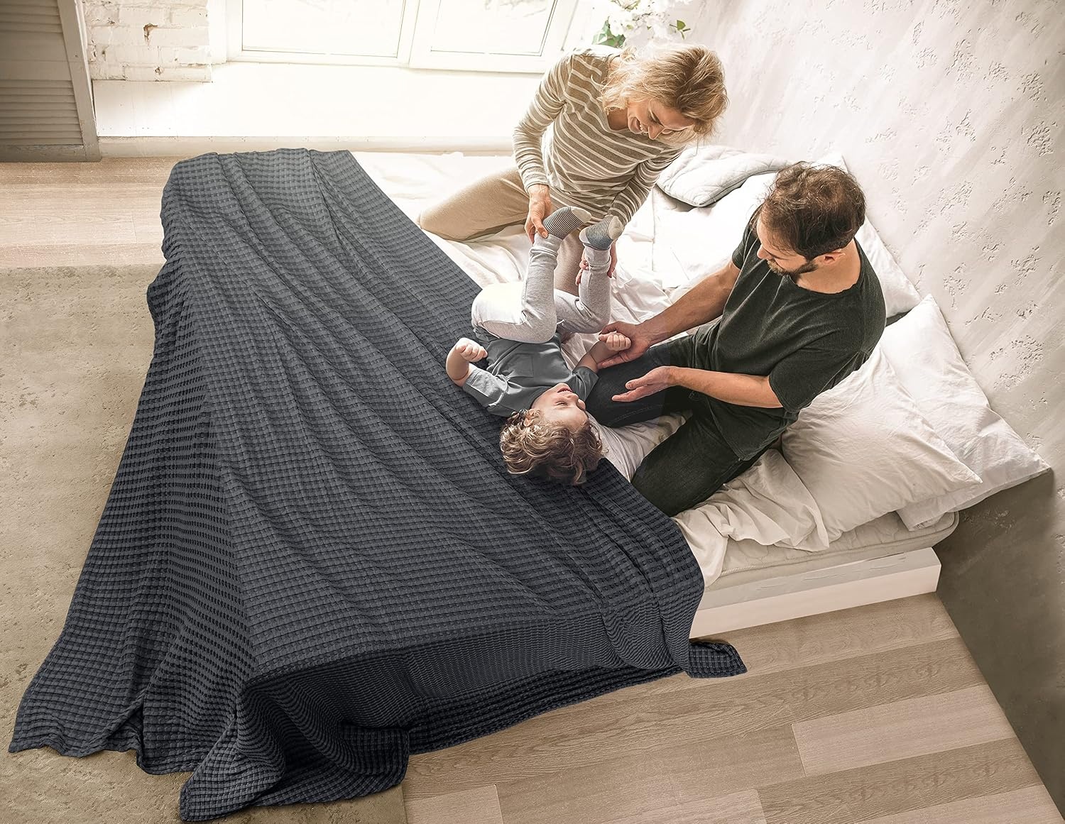 image:imageUtopia Bedding 100 Baumwolle Waffeldecke Kuschedecke 300 GSM Anthrazitgrau 274 x 228 cm weiche leichte atmungsaktive tagesdecke Sofa amp Couch berwurf fr alle JahreszeitenAnthrazit