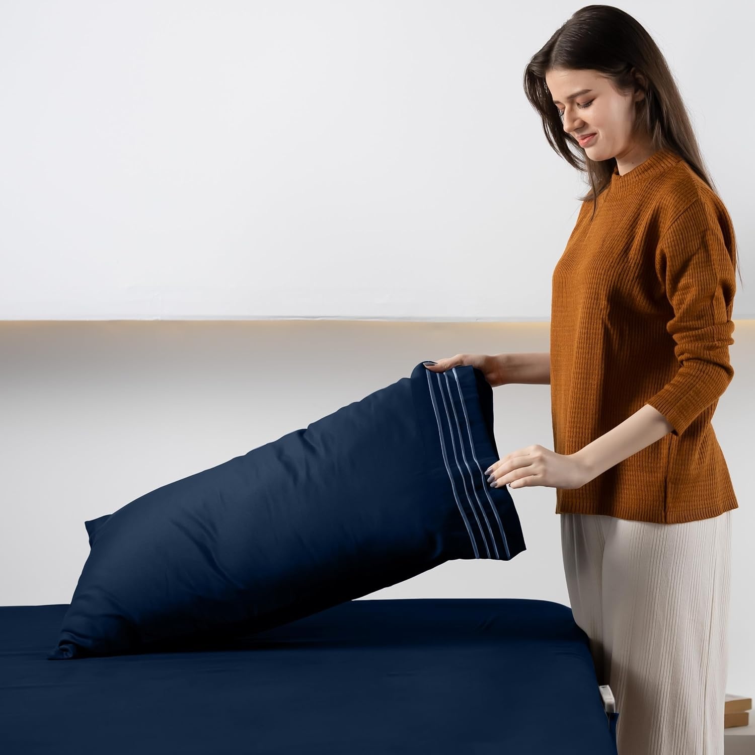 image:imageUtopia Bedding Bettlaken Set 3 Teilige Schwarz Polyester Mikrofaser OekoTex Zertifiziert Spannbettlaken 90x190 Bettlaken 167x243 1 Bestickten Kissenbezug 50x75Marineblau