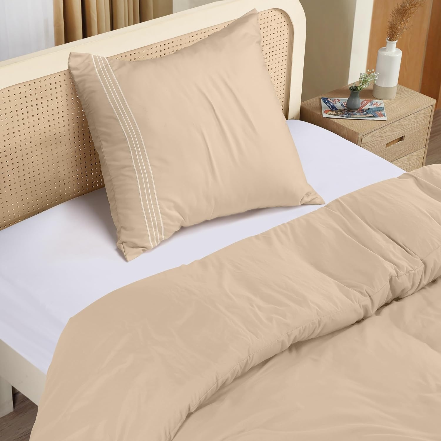 image:imageUtopia Bedding Bettwsche 220x240 Set Mikrofaser Bettbezug 240x220 cm 2 Bestickte Kissenbezge 65x65 cm SchwarzBeige