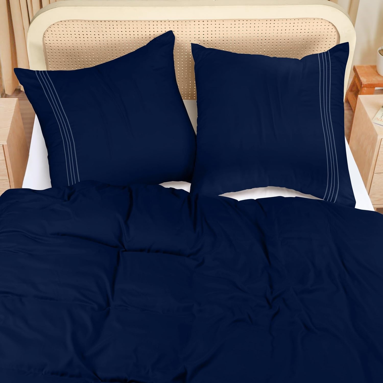 image:imageUtopia Bedding Bettwsche 220x240 Set Mikrofaser Bettbezug 240x220 cm 2 Bestickte Kissenbezge 65x65 cm SchwarzMarineblau