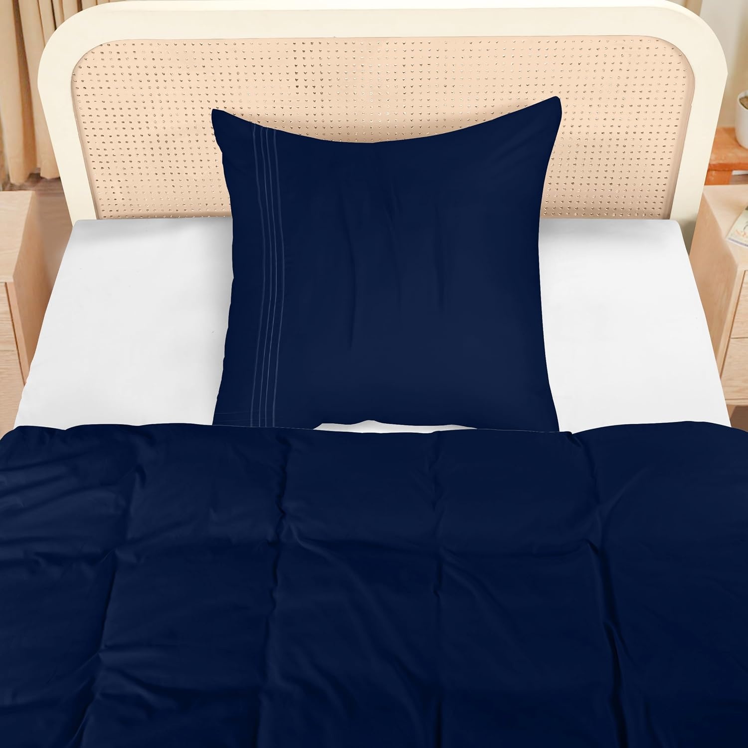 image:imageUtopia Bedding Bettwsche 220x240 Set Mikrofaser Bettbezug 240x220 cm 2 Bestickte Kissenbezge 65x65 cm SchwarzMarineblau
